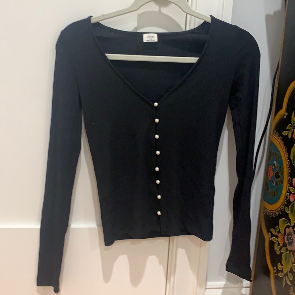 Black pearl button down vneck
